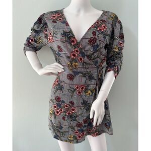 Almost Famous Wrap Romper Houndstooth Floral Print size Medium Summer Casual